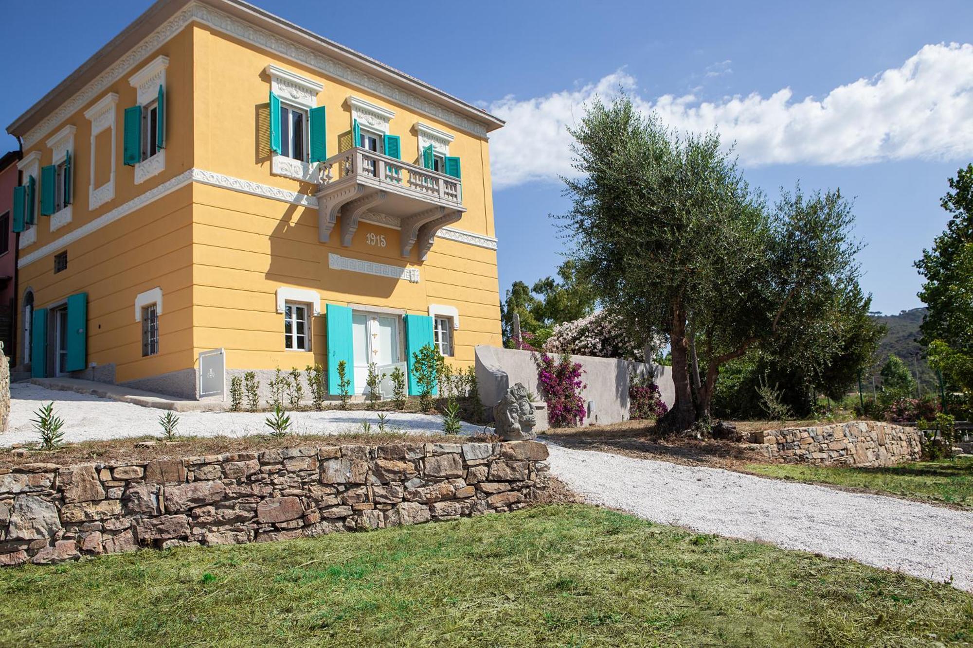 Villa Le Api Marina di Campo Exteriör bild